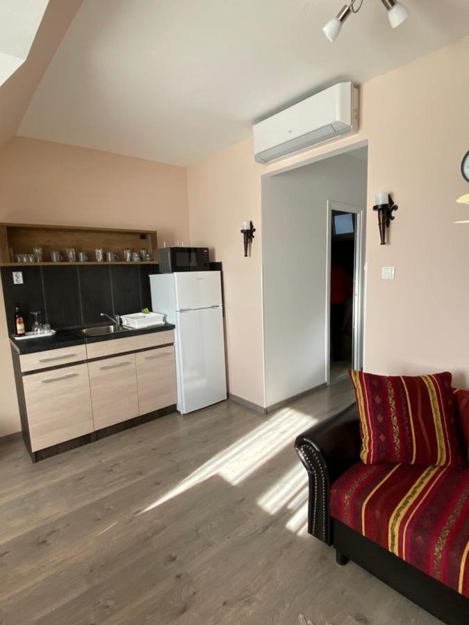 Platan Apartmanhaz Балатондьёрёк Экстерьер фото
